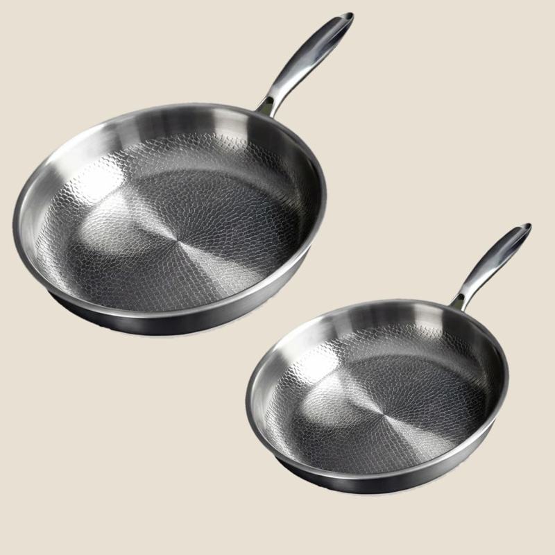 Set of two Chez Martin titanium pans